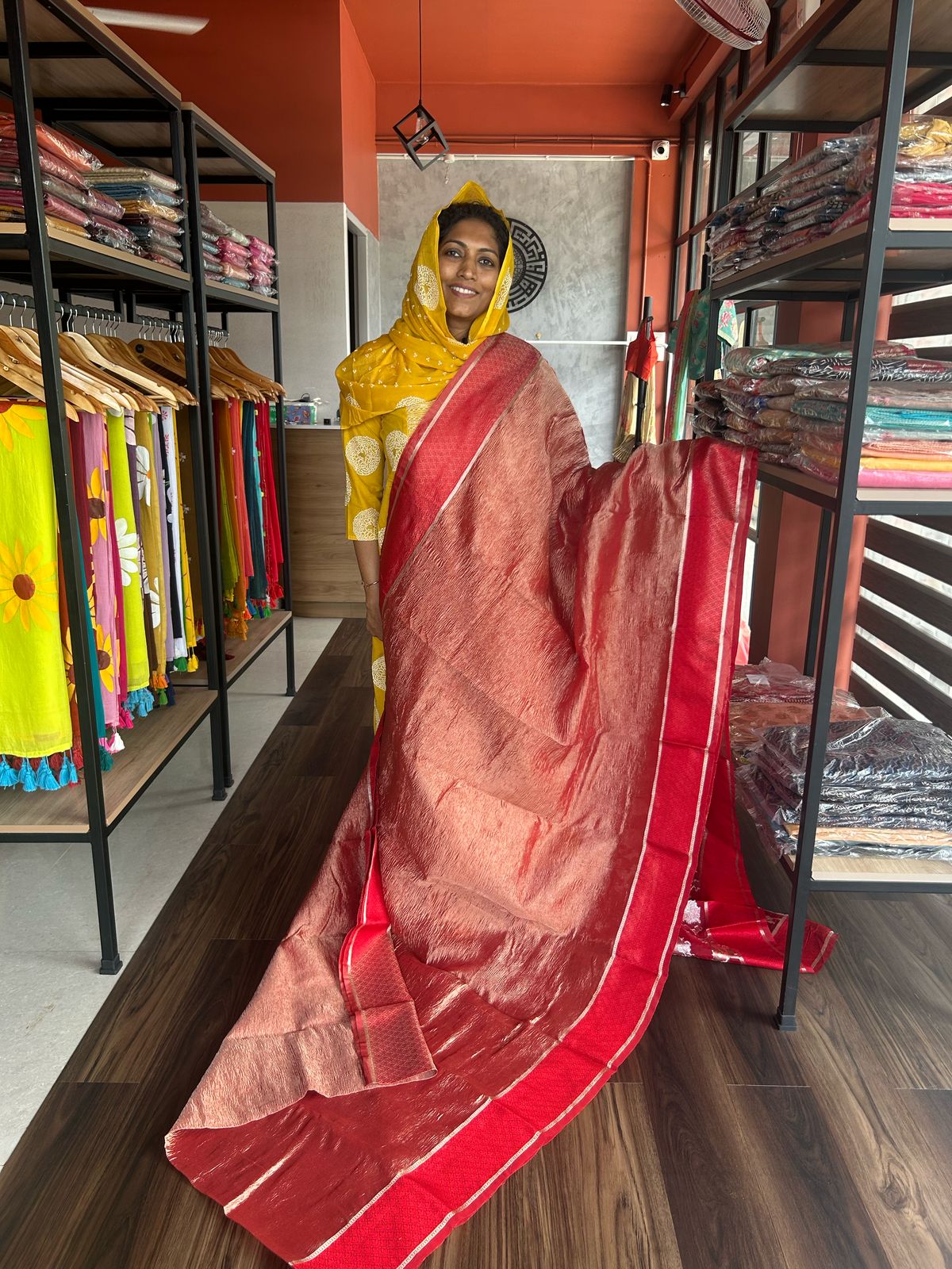 BANARASI CRUSH SAREE RED