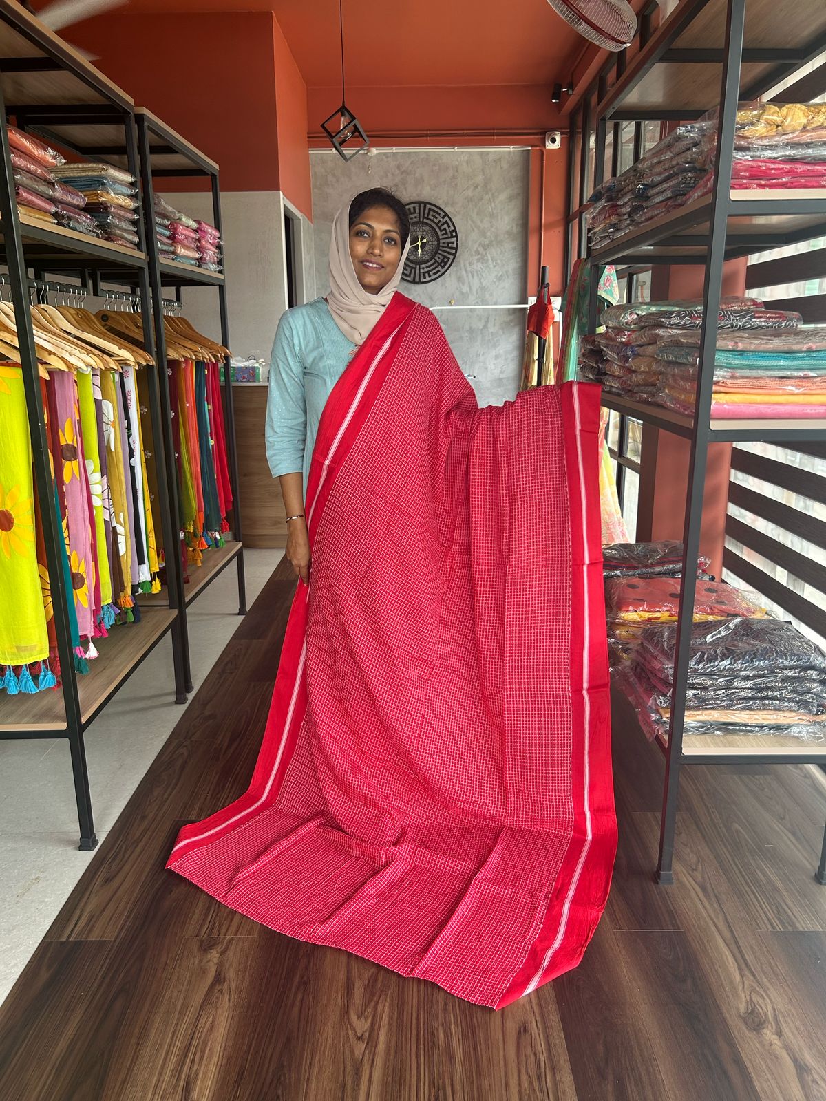 RED KANTHA CHECKS MUL COTTON SAREE