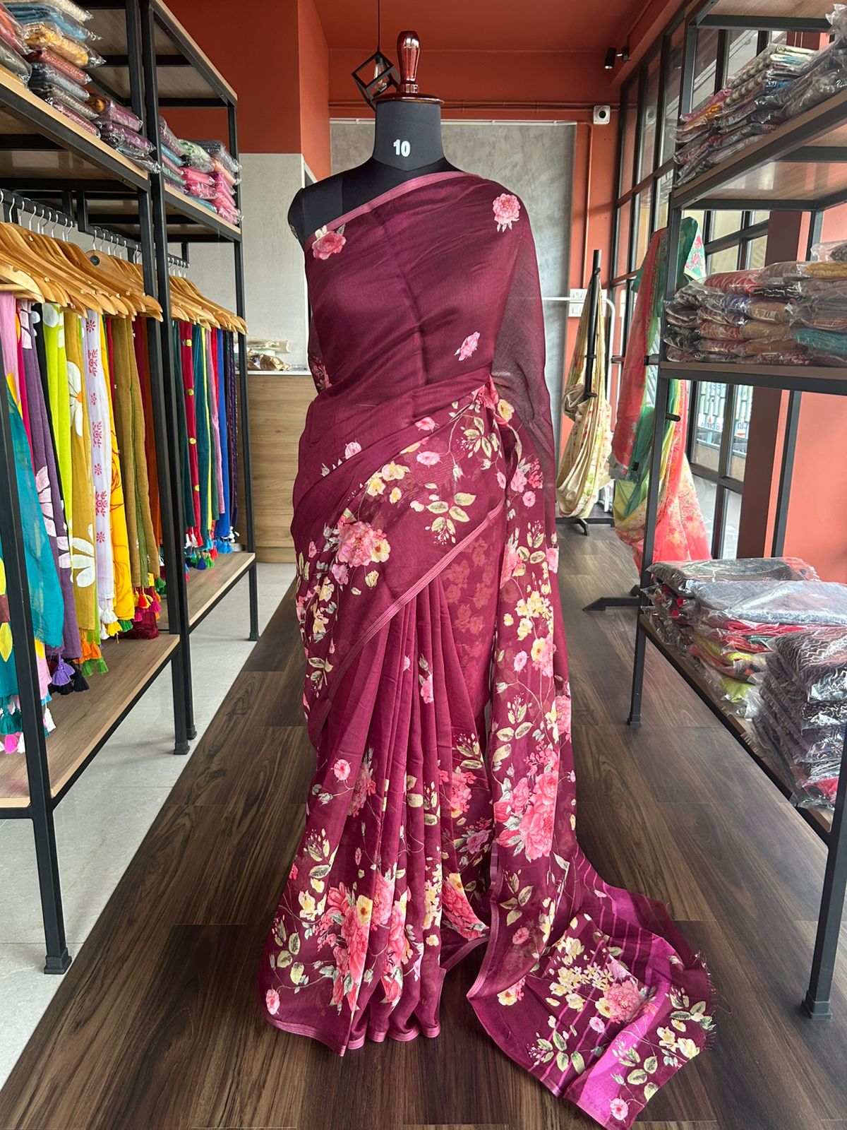 MAROON SEMI LINEN FLORAL PRINTED SAREE