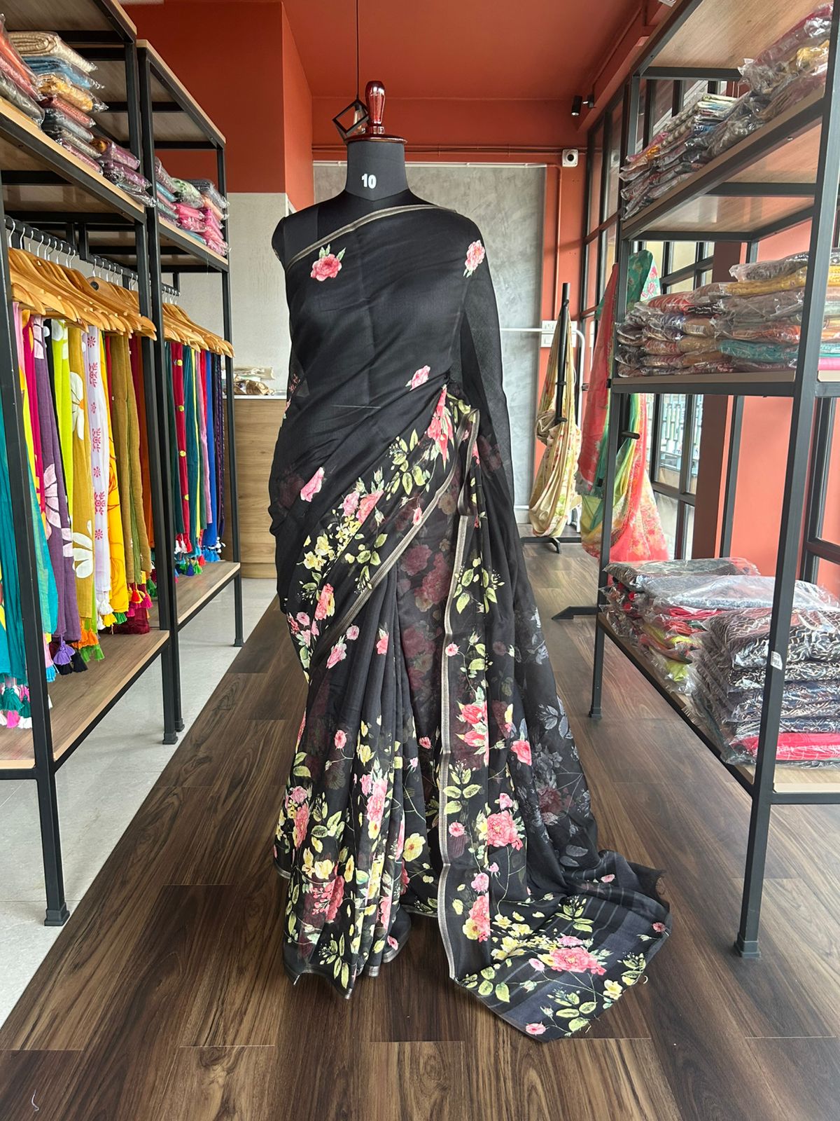 BLACK SEMI LINEN FLORAL PRINTED SAREE