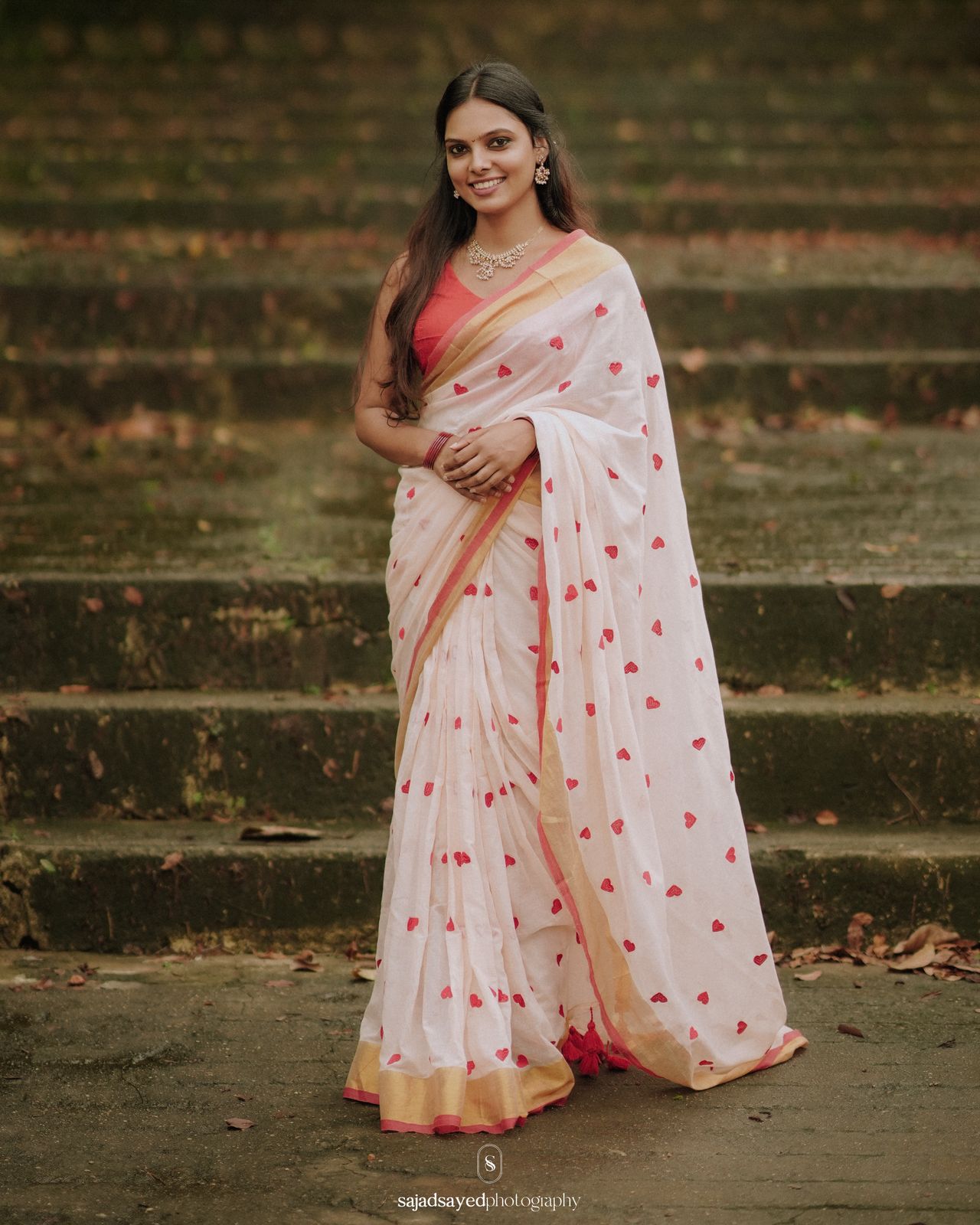 RED HEART EMBROIDERED MULMUL SAREE