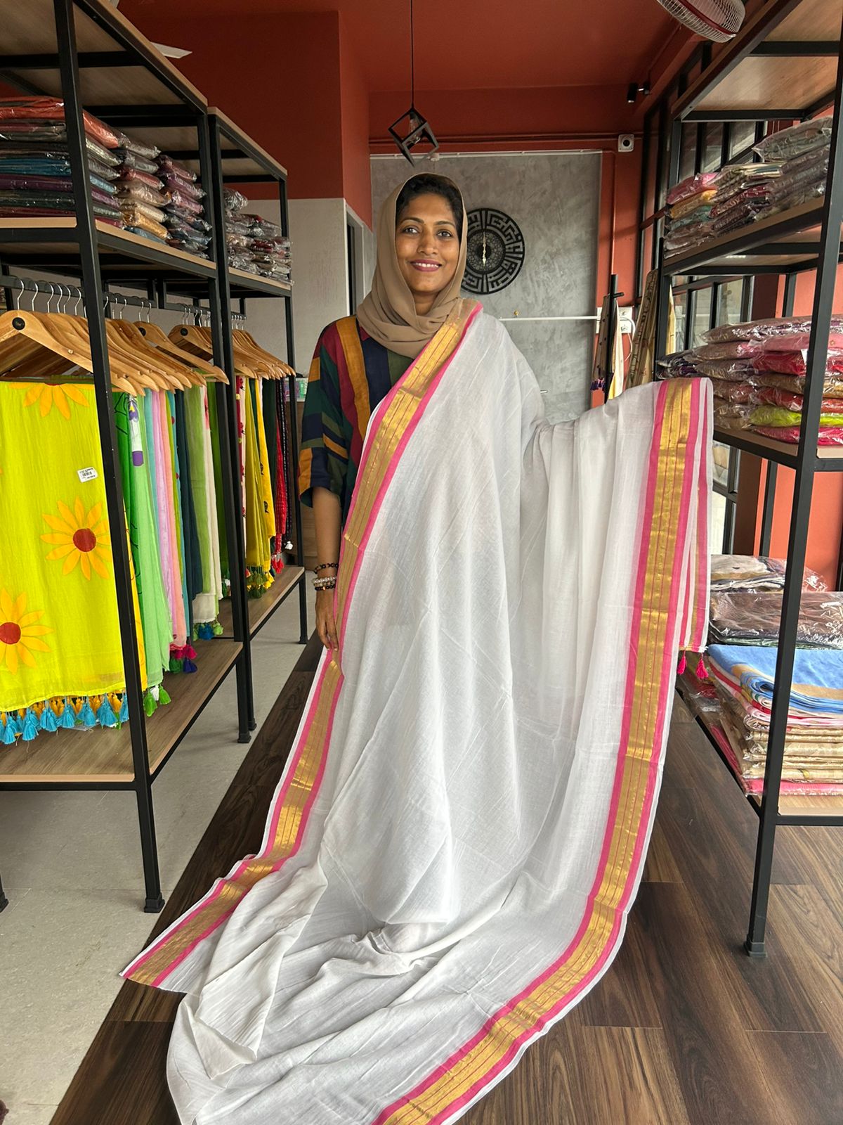 MULMUL COTTON SAREE WITH PINK AND GOLD BORDER