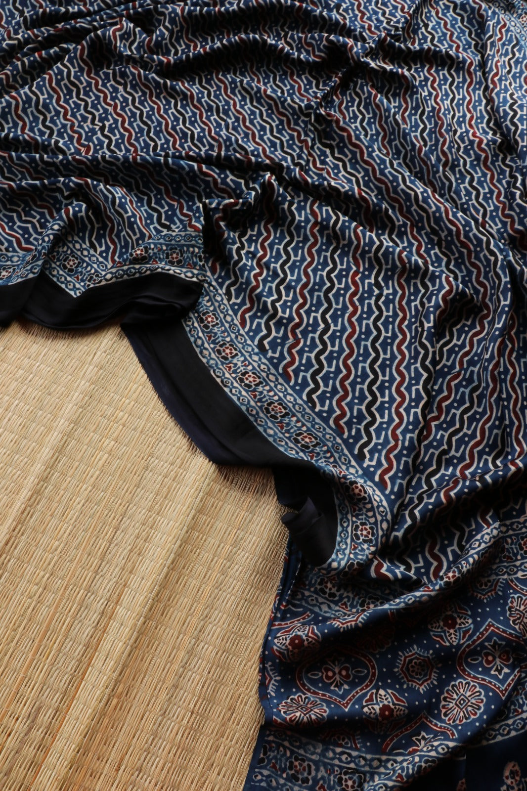AJRAKH MODAL SILK 6- TBS26AM