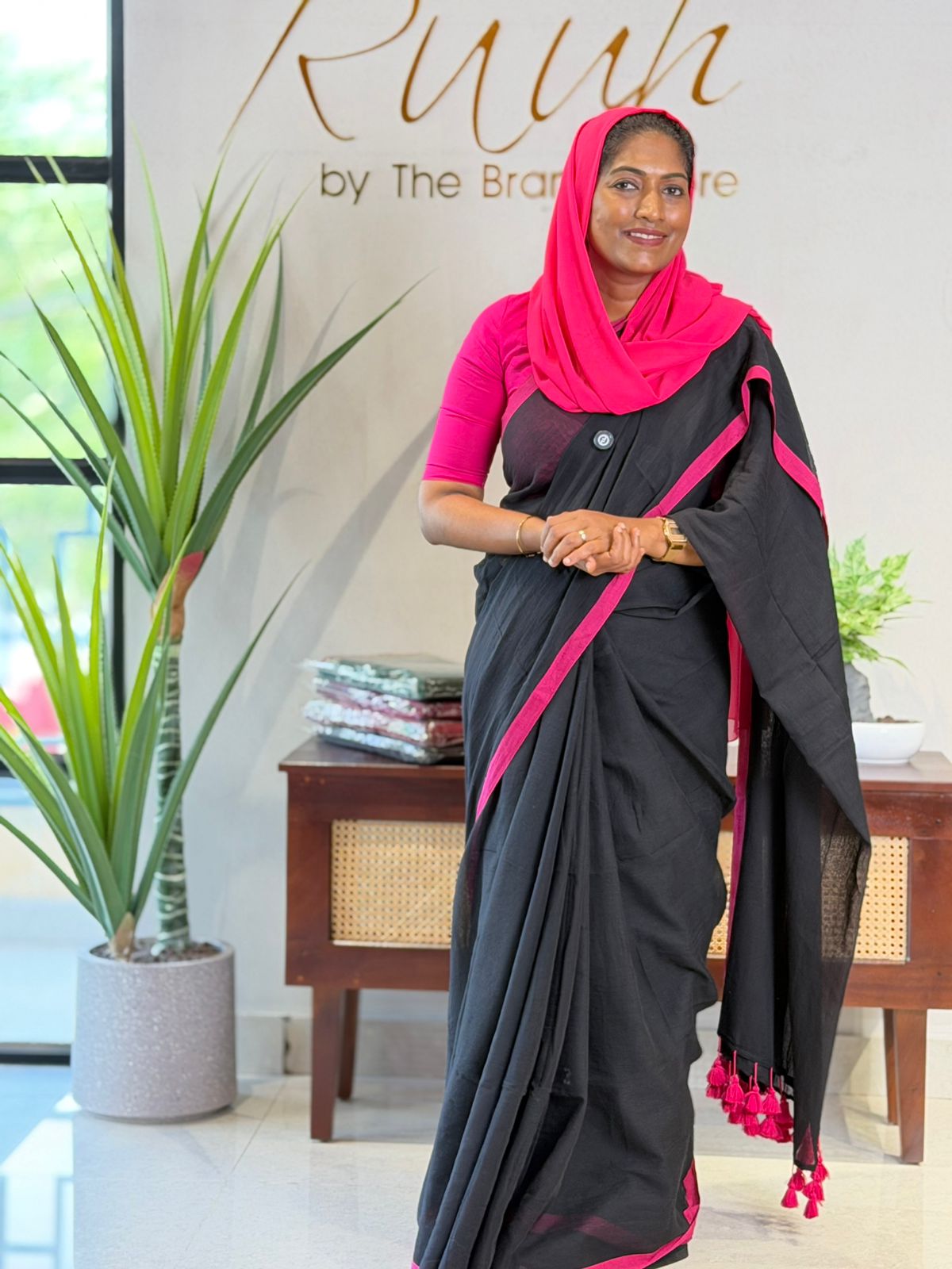 BLACK- PINK PLAIN MULMUL SAREE-TBS26MP