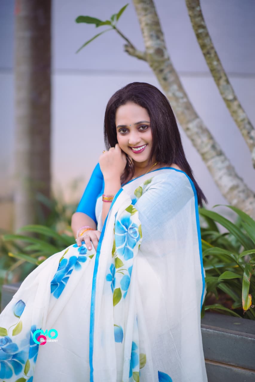 BLUE FLORAL HANDPAINTED MULMUL COTTON SAREE