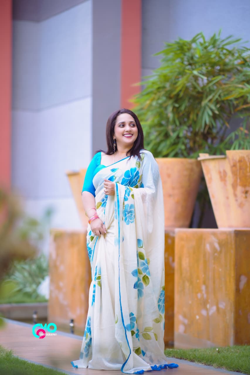 BLUE FLORAL HANDPAINTED MULMUL COTTON SAREE