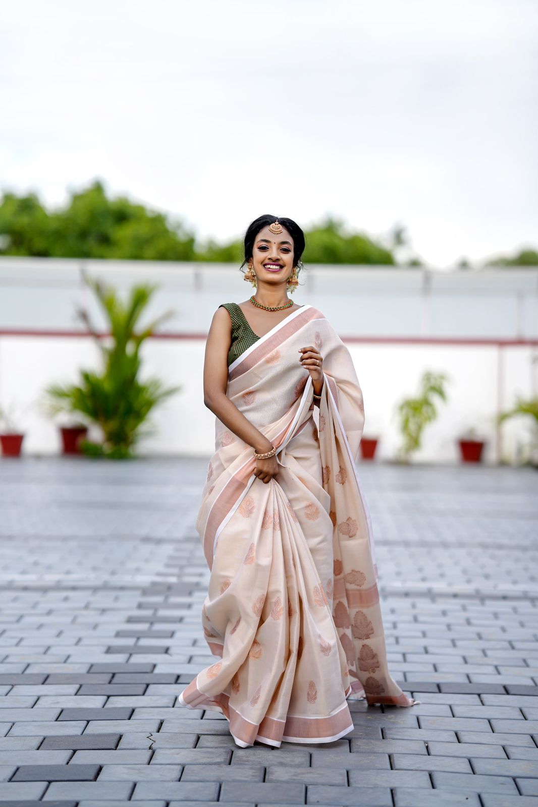 ALLUVY Kuthampully Kerala Kasavu Saree Cotton | Traditional South Indian  Saree | Onam Saree - Pink Copper Zari EKM-611 : Amazon.in: Fashion